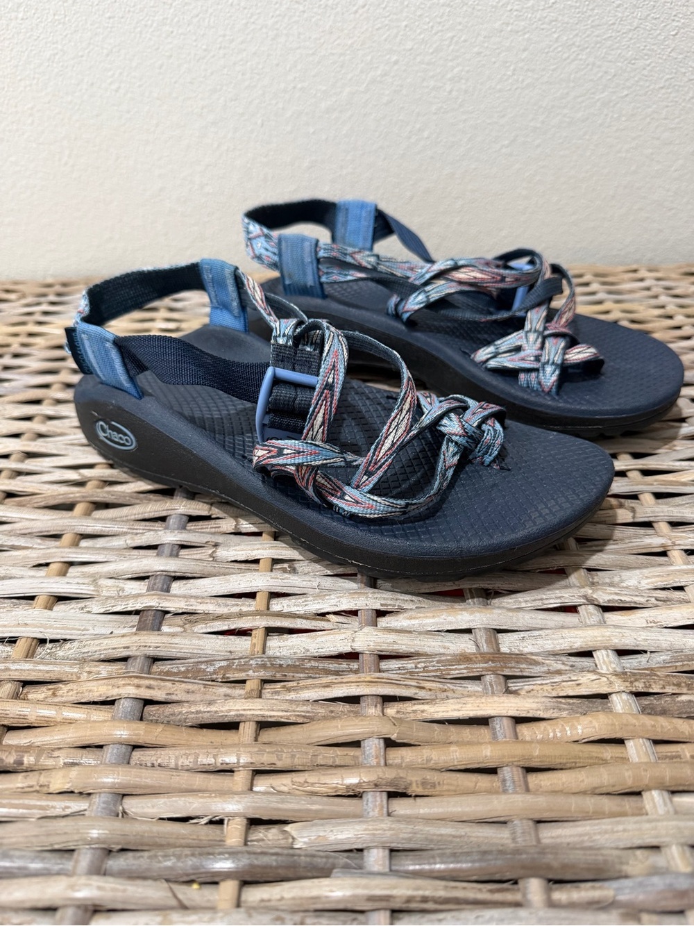 Chaco Z/Cloud Sport Sandals, women’s size 7, EUC, summer, strappy, casual